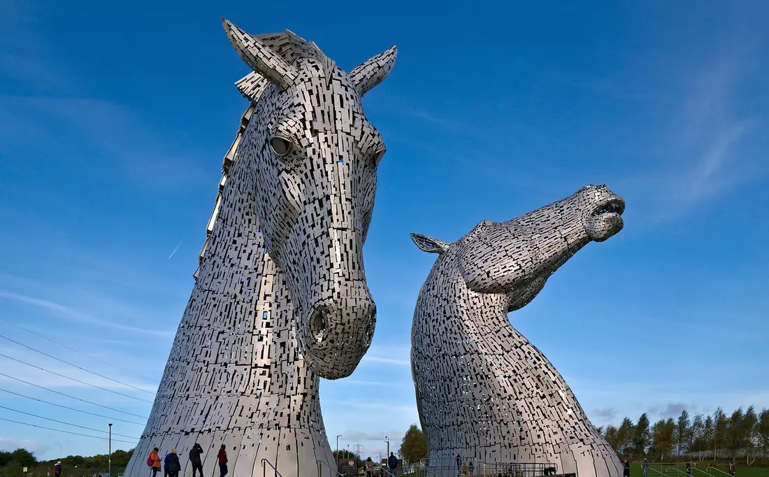 The Kelpies, le due grandi teste di cavallo in acciaio a Falkirk
